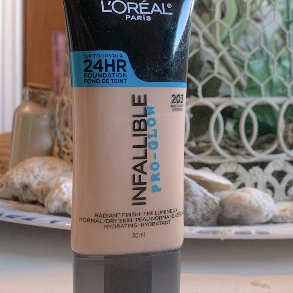 L’Oreal Infallible Pro Glow #203